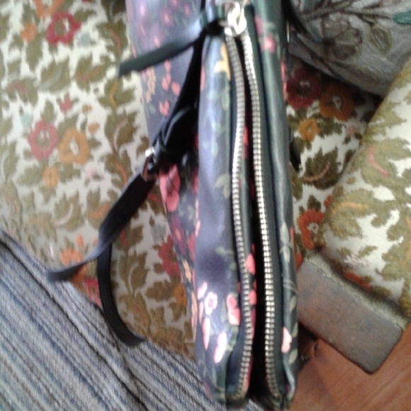 Apt. 9 Floral Crossbody Bag - Black and Pink - Picture 4 of 5